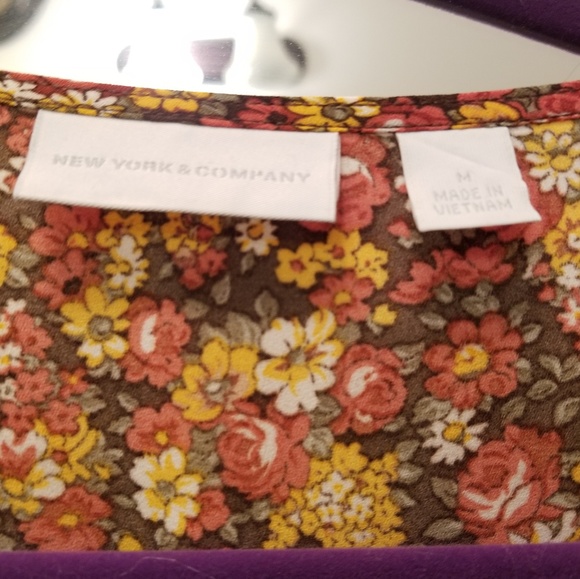 Fun tiny flower print Shorts Jumper - Picture 3 of 3